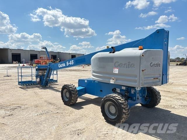 Genie S-45 Teleszkópos emelők