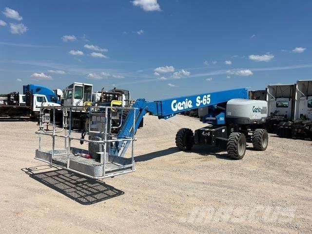 Genie S-65 Teleszkópos emelők