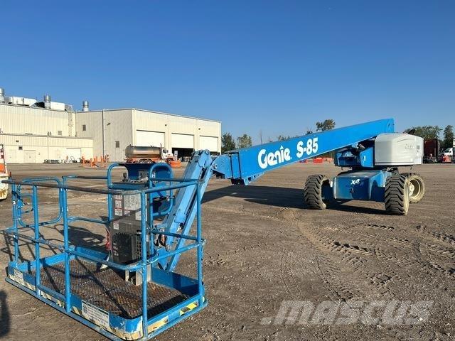 Genie S-85 Teleszkópos emelők