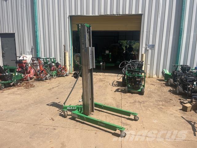 Genie SLA-10 Csörlők, emelőberendezések és anyagmozgató liftek