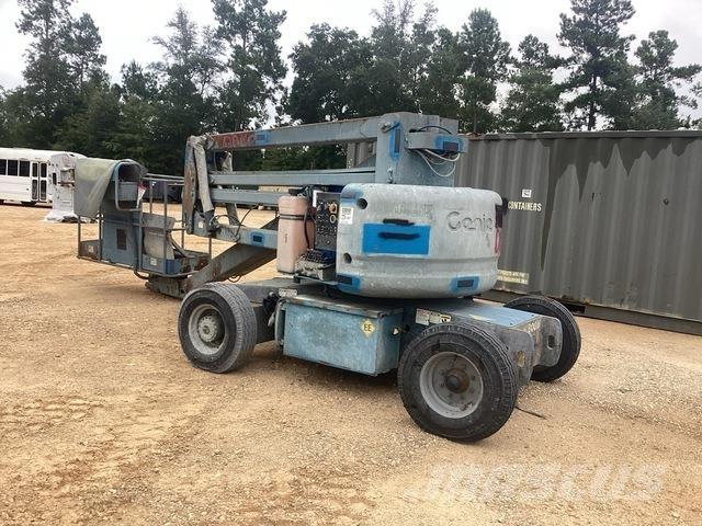 Genie Z-45/25 Karos emelők