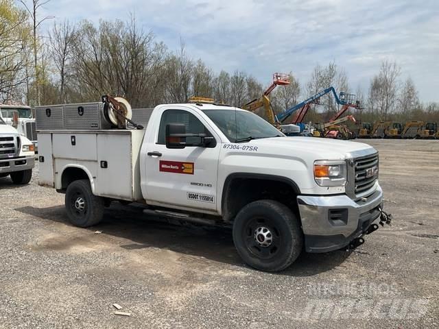 GMC 2500 HD Kis teherszállító/Platós kocsi