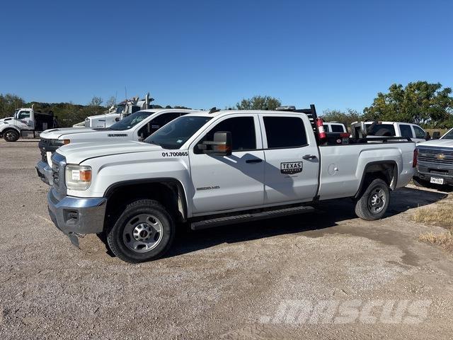 GMC 2500 HD Kis teherszállító/Platós kocsi