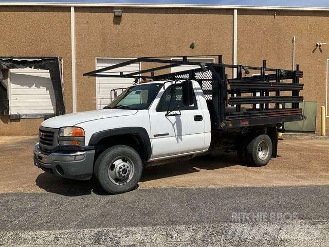 GMC 3500 Platós / Ponyvás teherautók