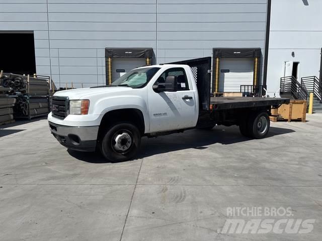 GMC 3500 Platós / Ponyvás teherautók