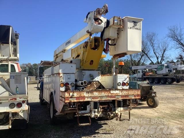 GMC 8500 Teherautóra szerelt emelők és állványok