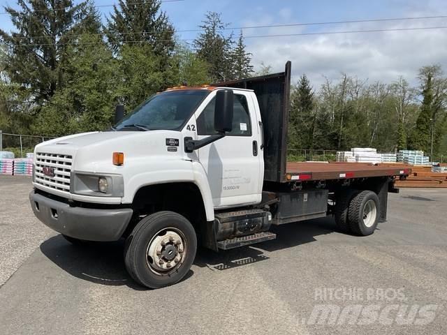 GMC C5500 Platós / Ponyvás teherautók