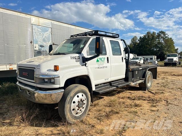 GMC C5500 Platós / Ponyvás teherautók
