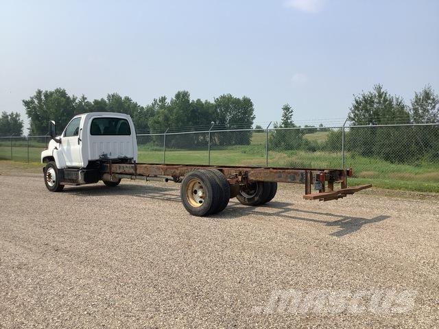 GMC C7500 Vezetőfülke és belső tartozékok