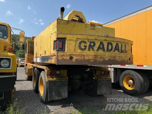 Gradall 4100 Gumikerekes kotrók