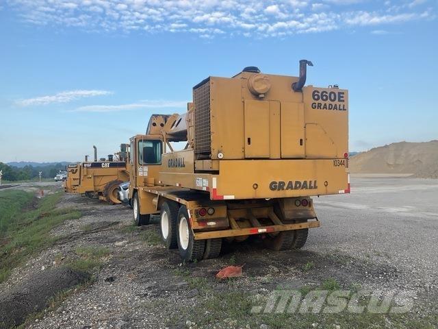 Gradall G660E Gumikerekes kotrók
