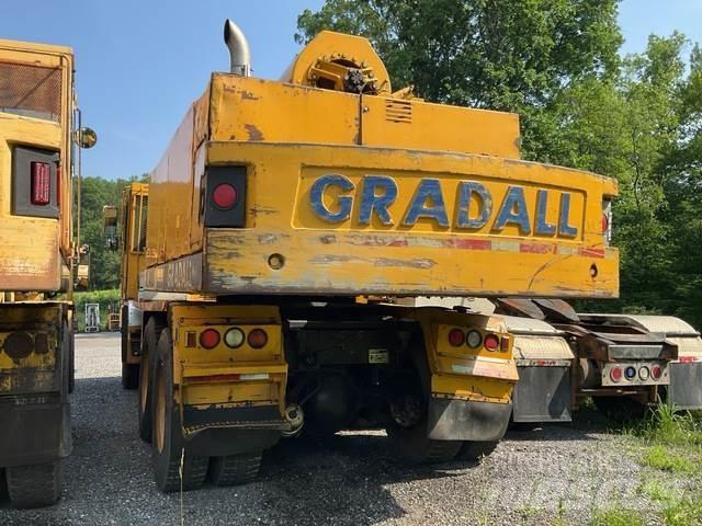 Gradall :other Gumikerekes kotrók