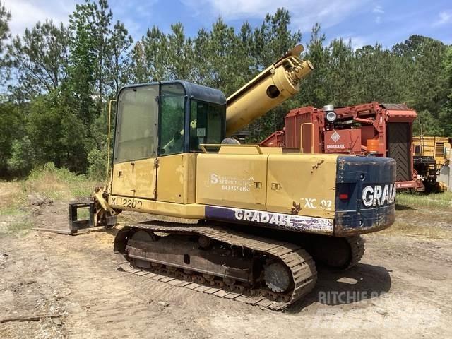 Gradall XL2200 Lánctalpas kotrók