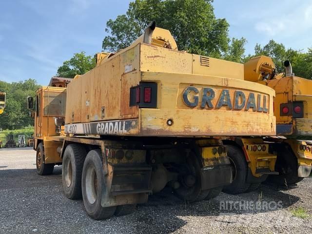 Gradall XL4100 Gumikerekes kotrók