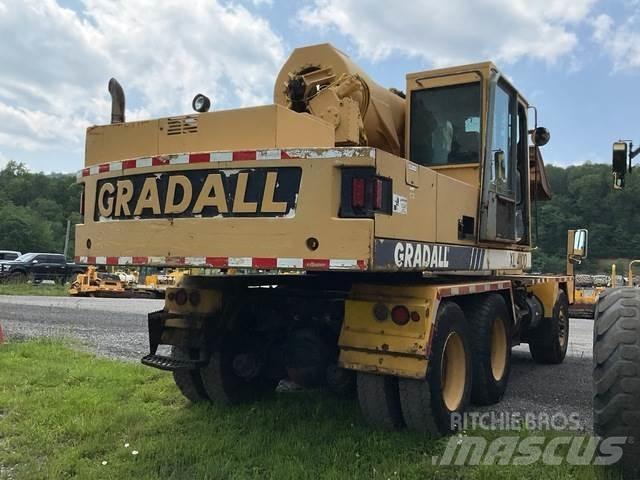 Gradall XL4100 Gumikerekes kotrók