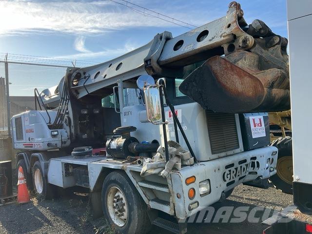 Gradall XL4100 Gumikerekes kotrók