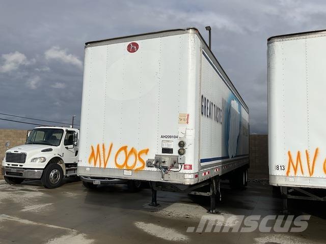 Great Dane  Dobozos pótkocsik