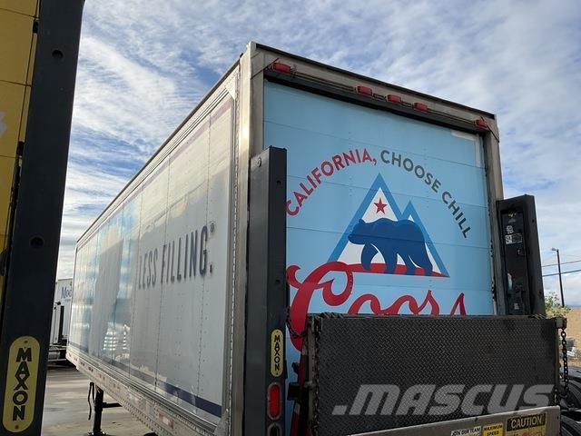 Great Dane  Dobozos pótkocsik