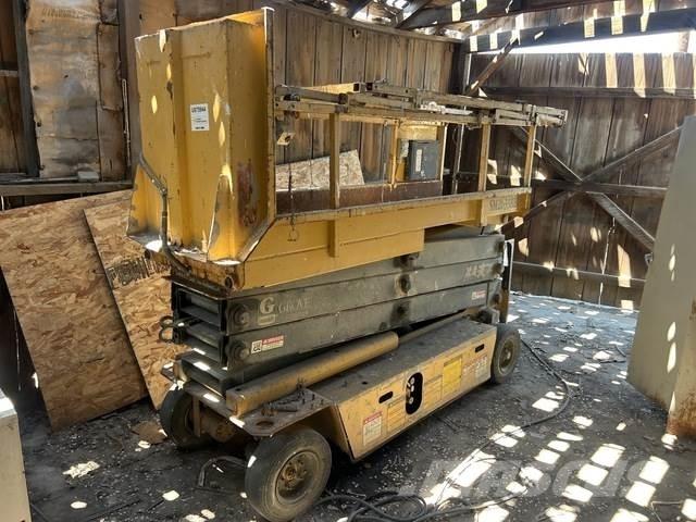 Grove SM3184XT Ollós emelők
