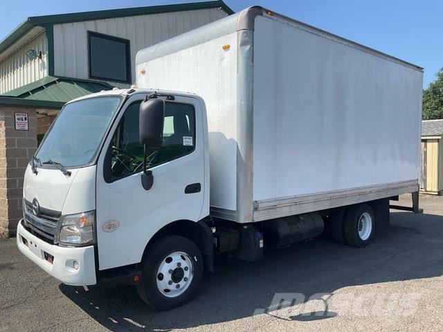 Hino 155 Dobozos teherautók
