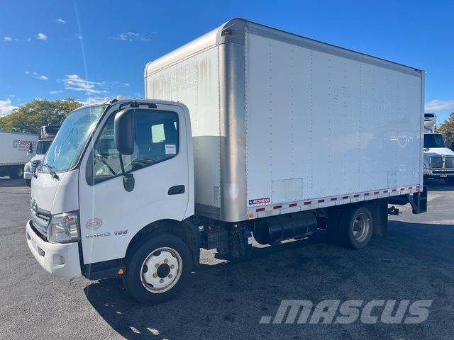 Hino 195 Dobozos teherautók