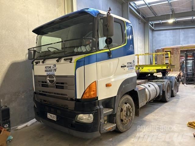 Hino 1ELPG-WPN Nyergesvontatók