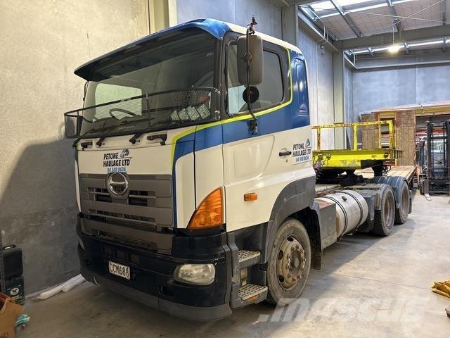 Hino 1ELPG-WPN Nyergesvontatók