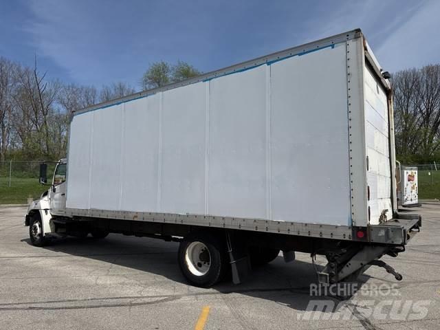 Hino 238 Dobozos teherautók
