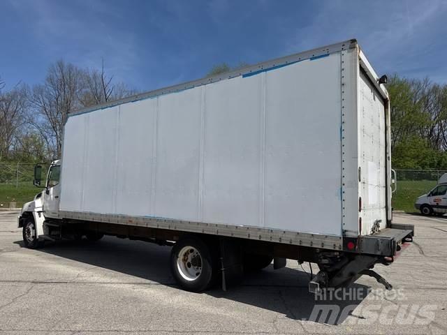 Hino 238 Dobozos teherautók