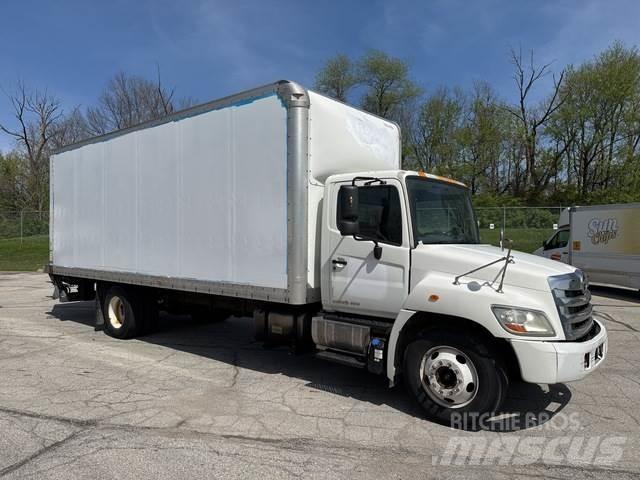 Hino 238 Dobozos teherautók