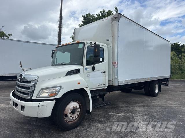 Hino 238 Dobozos teherautók