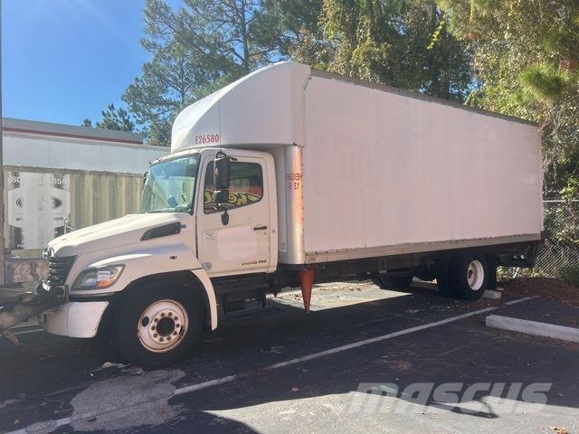 Hino 238 Dobozos teherautók