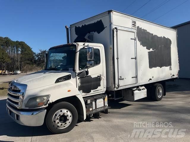 Hino 258 Dobozos teherautók
