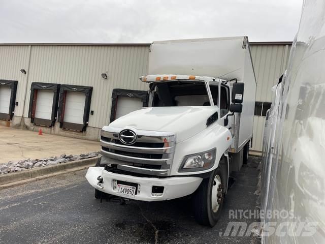 Hino 268 Dobozos teherautók