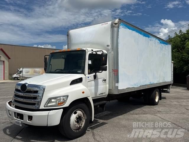 Hino 268 Dobozos teherautók