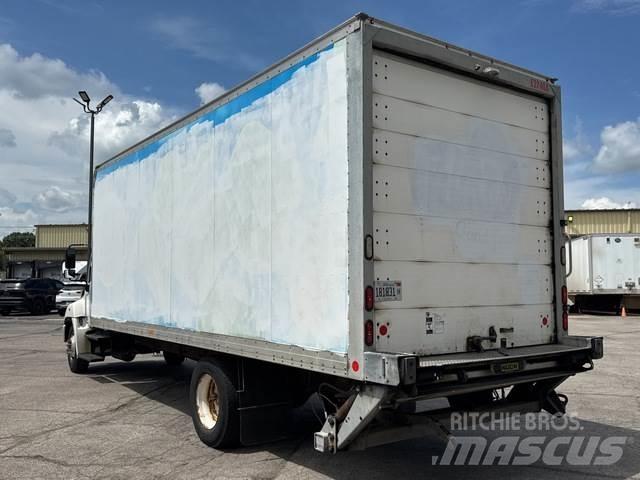 Hino 268 Dobozos teherautók