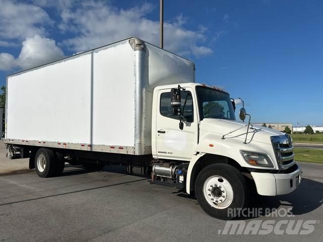 Hino 268 Dobozos teherautók