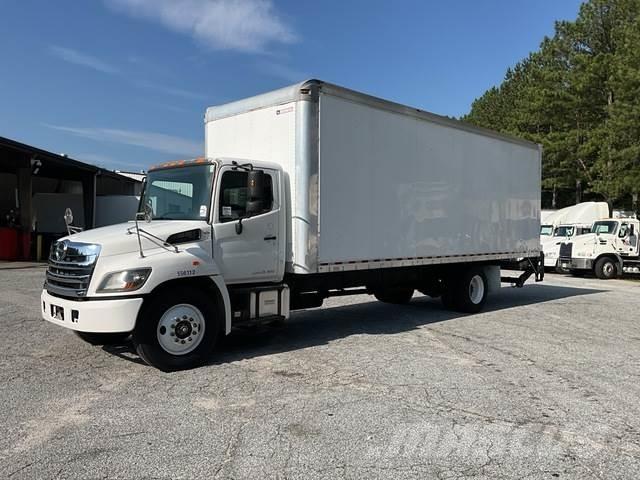 Hino 268 Dobozos teherautók