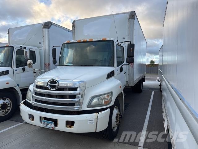Hino 268 Dobozos teherautók