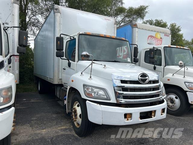 Hino 268 Dobozos teherautók