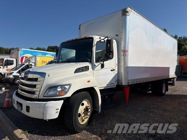 Hino 268 Dobozos teherautók