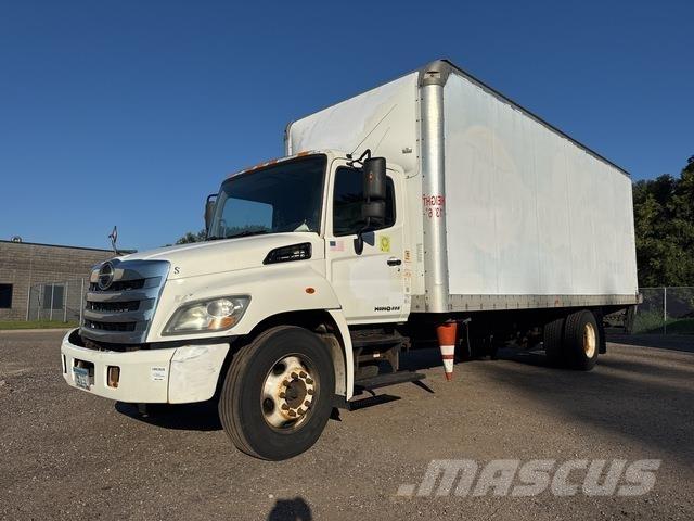 Hino 268 Dobozos teherautók