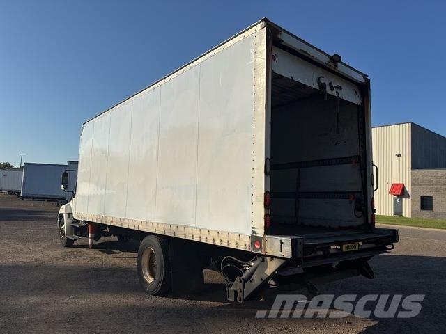 Hino 268 Dobozos teherautók