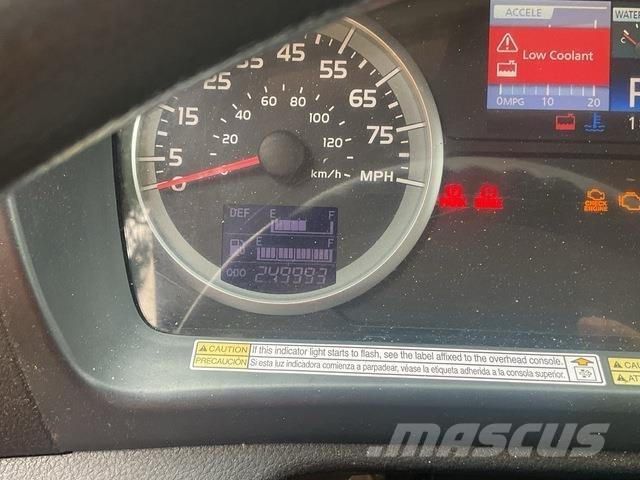 Hino 268 Dobozos teherautók