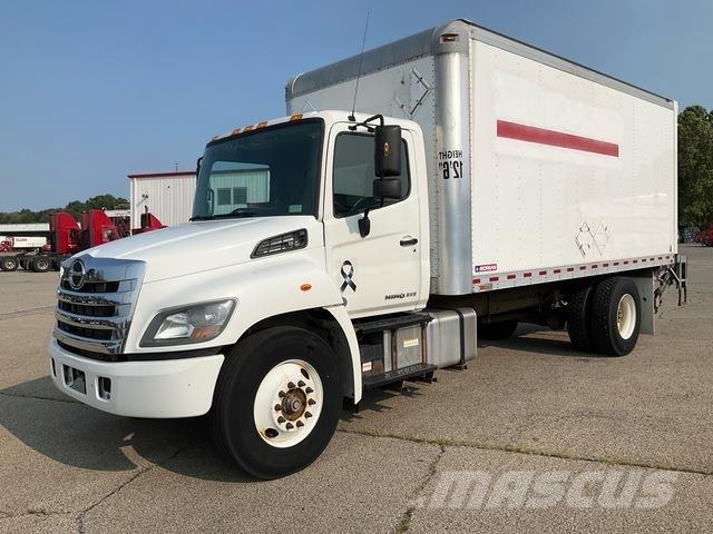 Hino 268 Dobozos teherautók
