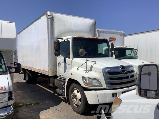 Hino 268 Dobozos teherautók