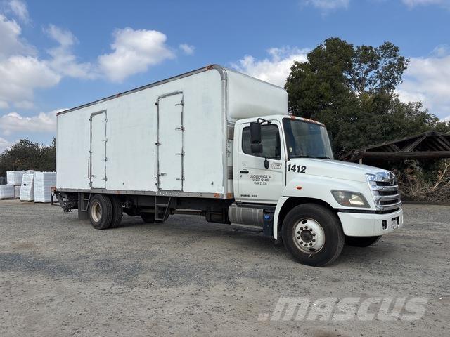 Hino 268 Dobozos teherautók