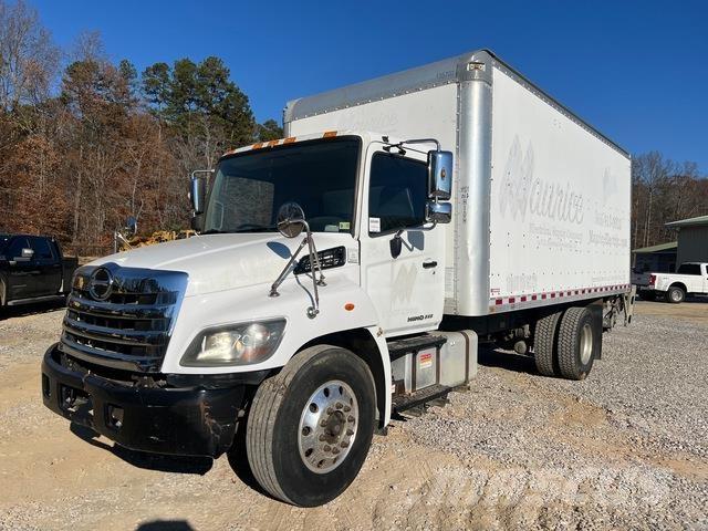 Hino 268 Dobozos teherautók
