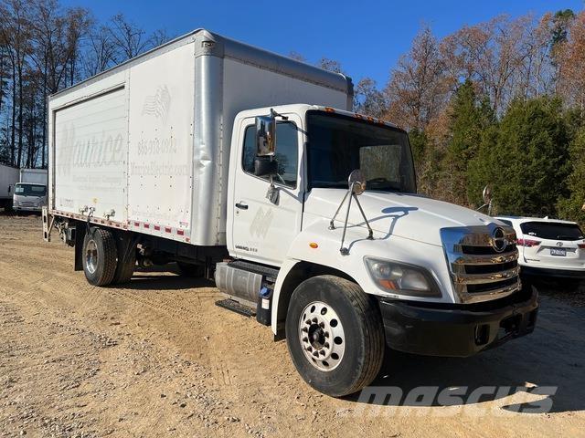Hino 268 Dobozos teherautók