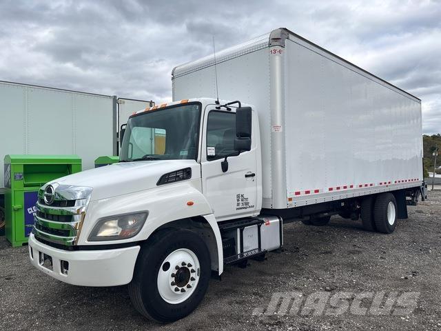 Hino 268 Dobozos teherautók